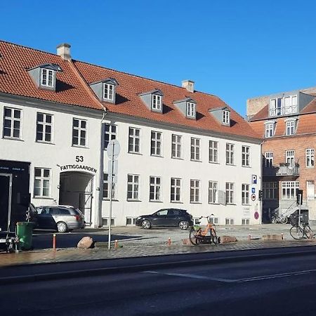 Wooden Box With Sleeping Amenities Vindegade 53E Hotel Odense Exterior foto